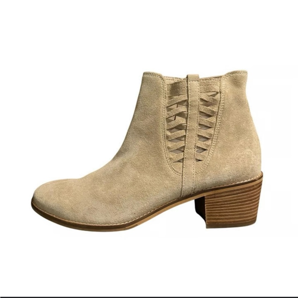 NWOB Paul Green Vienna Chelsea boot, beige suede, size 6.5